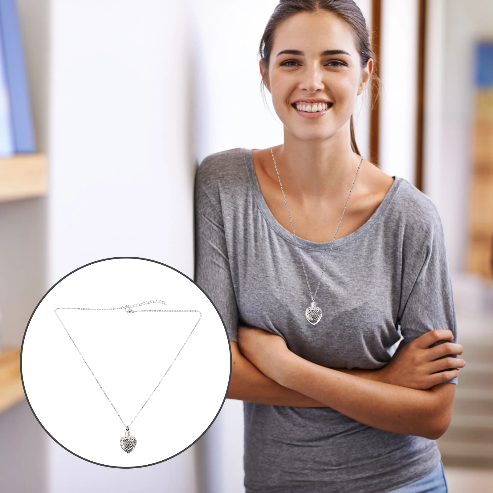 

Urn For Ashes Cremation Jewelry Heart Pattern Pendant Necklace Aroma Diffuser Women Titanium Steel Perfume Diffuser Keepsake