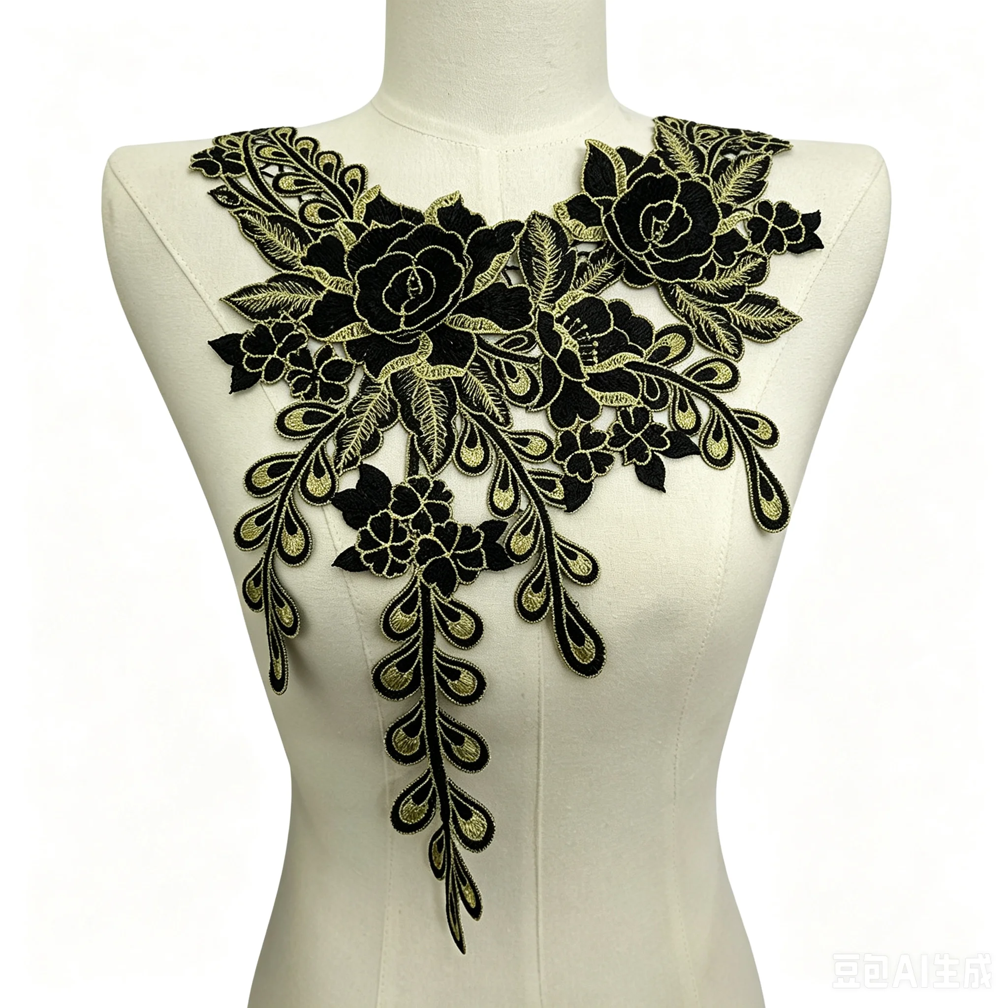Ethnic Fashion Designers - Colletto finto in pizzo ricamato colorato
