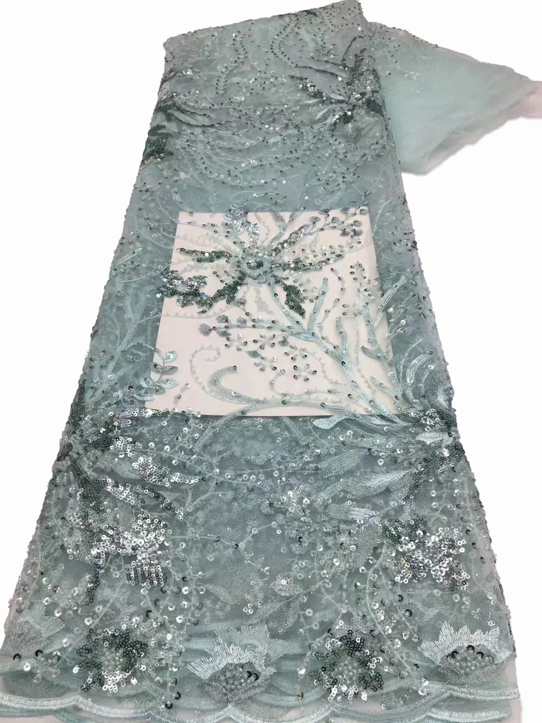 

Fine bead tube sequin embroidery fabric, European and American vintage lace embroidery wedding cheongsam dress fabric 5 yards
