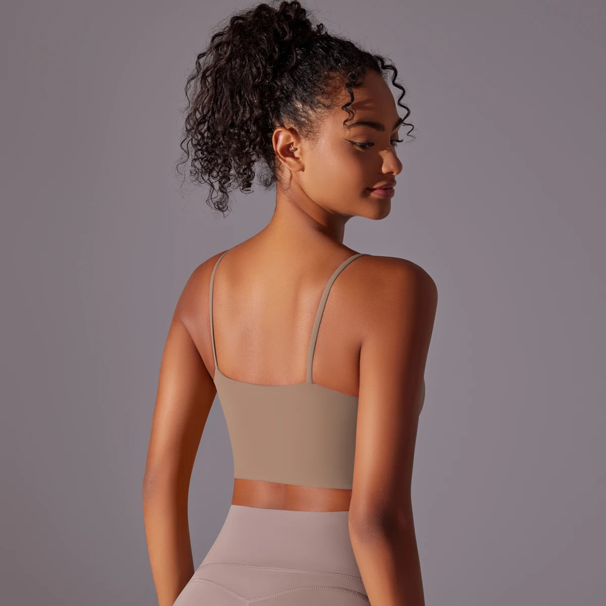 اليوغا الصدرية المرأة تنفس الرياضة الصدرية مثير تنفس التجفيف السريع الرياضة حمالة المرأة مثير سترة يوجا بلون النايلون اليوغا