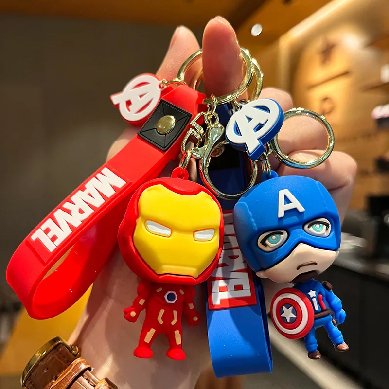 

Cartoon Avengers The Avengers Big Head Marvel Spider-Man Iron Man Keychain Set Doll Schoolbag Y2k Fashion Toys Anime Cartoon