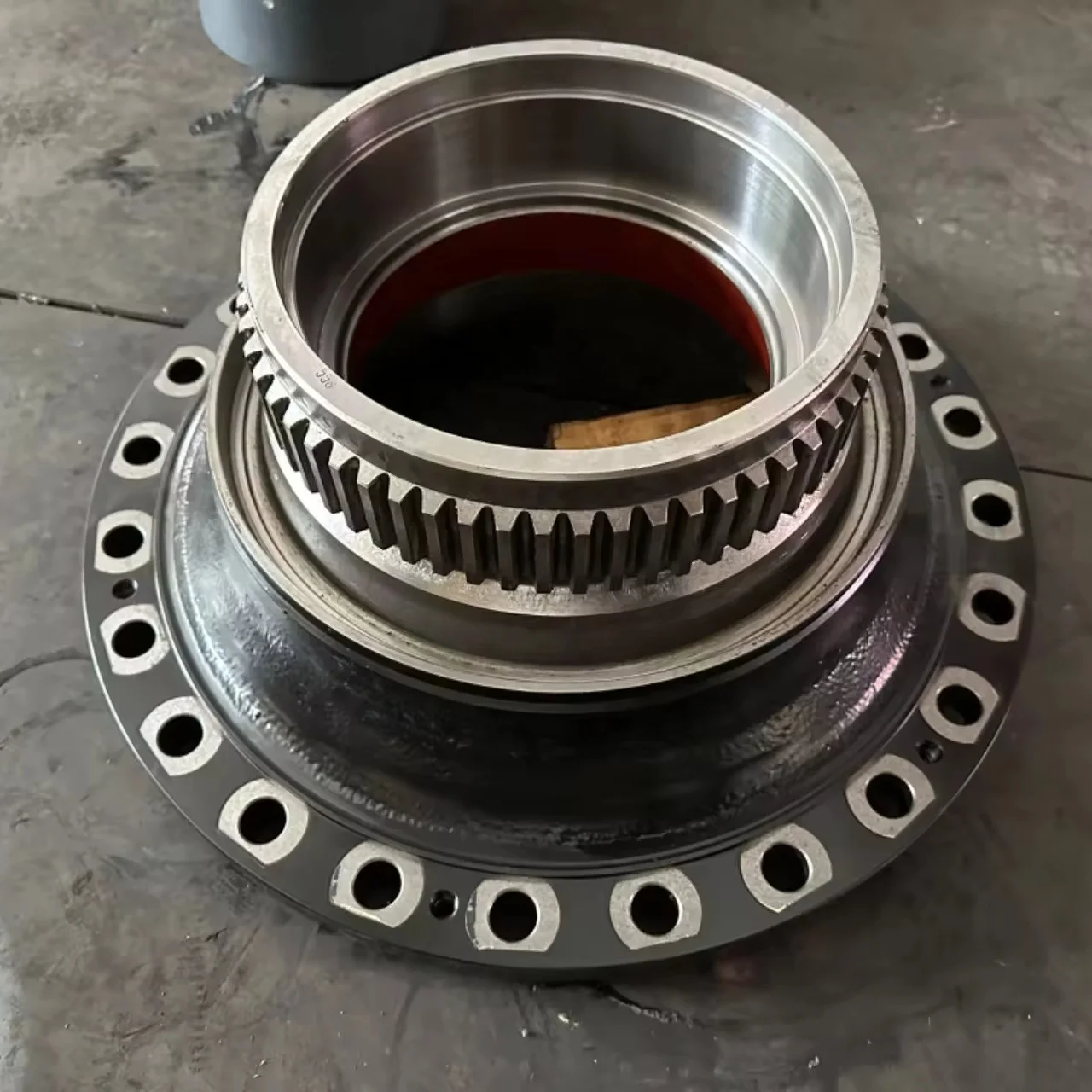 Hub Roda AKSESORI KESSLER 101.1684.1 untuk Loader Sandvik LH410
