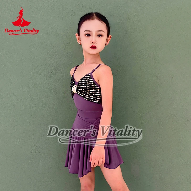 ชุดเต้นลาตินแบบสองชิ้นสำหรับวัยรุ่น แขนกุด สายเดี่ยว ปรับระดับสายคล้องไหล่ได้ เหมาะสำหรับการแข่งขันและการแสดงชุดเต้นชาชา แซมบ้า