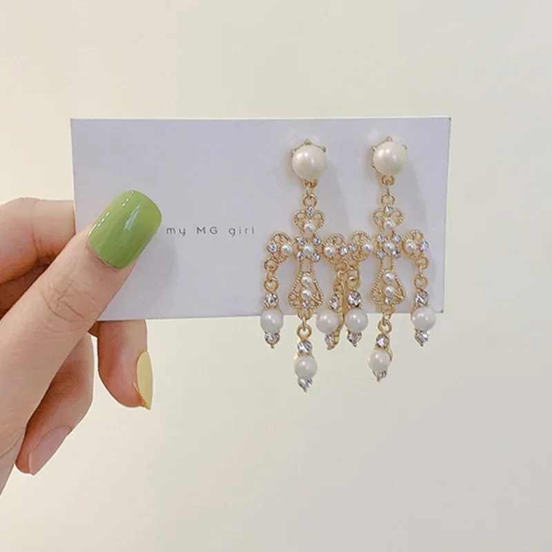 French Retro Luxury Full Rhinestone Pearl Ear Clips Earrings Fashion Simple Cross Long Clip Earrings No Piercing for Women Party
