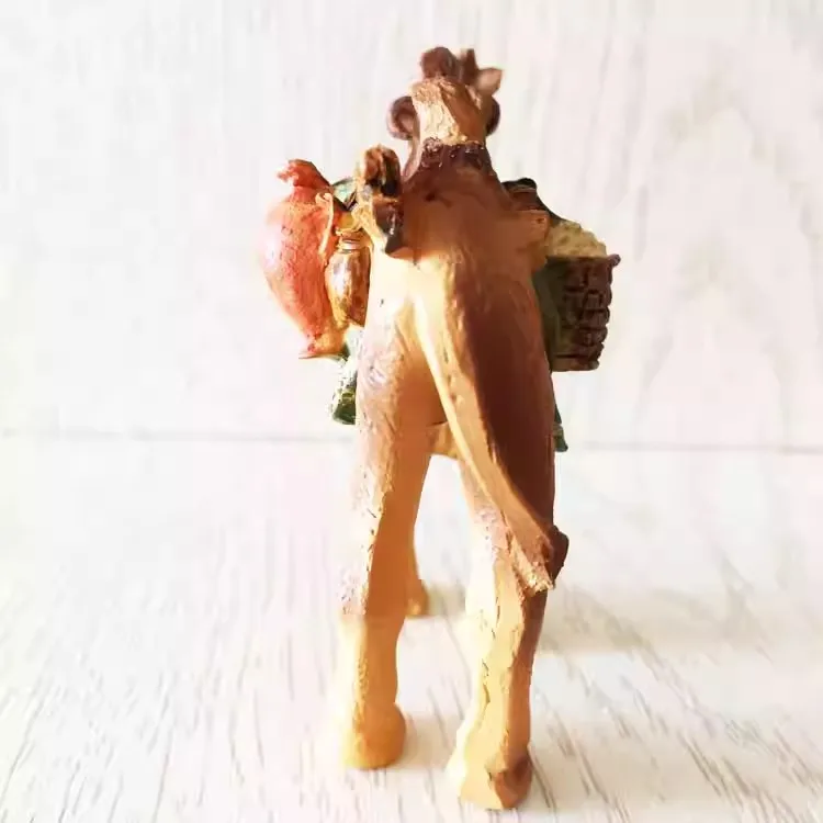 Handmade Painted Qatar Camel Resin Crafts Creative Home Decor Dubai United Arab Emirates Tourism Souvenir Gif
