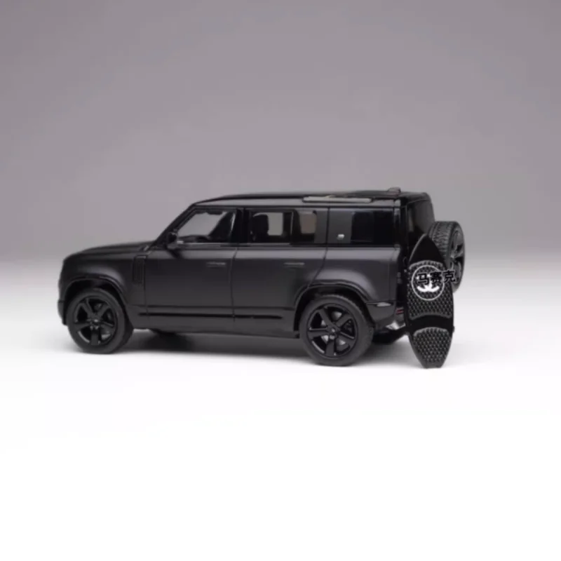 1:64 Land Rover Defender 90 Model Defender 110 2023 commemorative