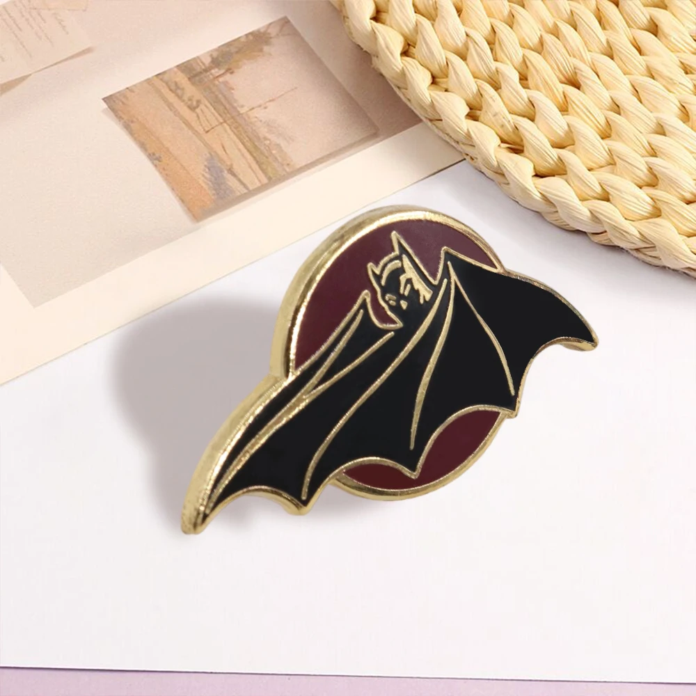 Movie Character Peripherals Badge Bat Brooch Personalized Handsome Icon Metal Pin Fashion Collar Jewelry Bag Accessories Gift