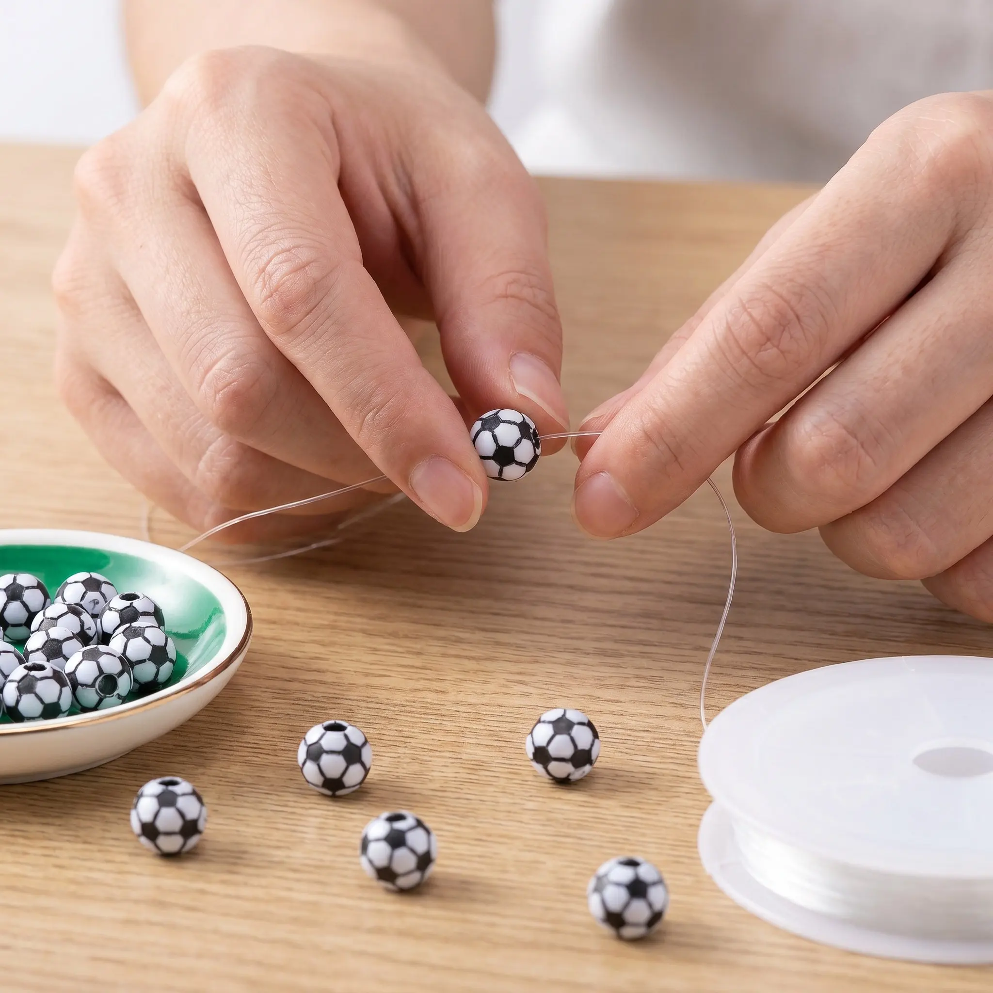 

100Pcs Acrylic Football Beads Round Soccer Spacer Beads for DIY Jewelry Making Bracelets Necklace Sports Craft Beading Supplies