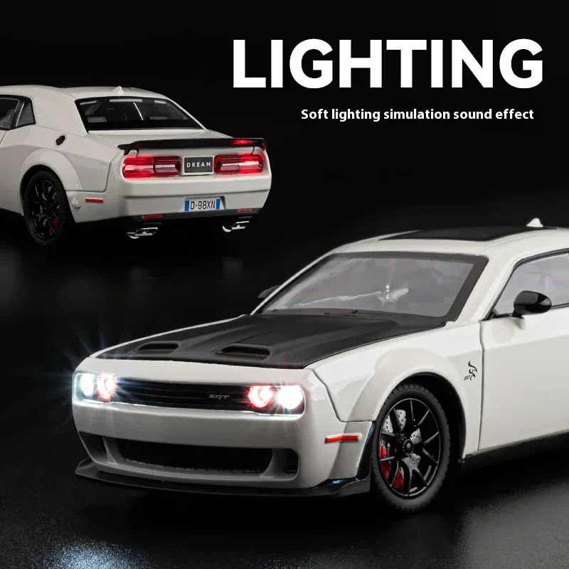 1:24 Dodge Challenger SRT Hellcat Redeye Muscle Alloy Diecast Car Modell Computer Desktop DIY High Simulation Collection Ornament