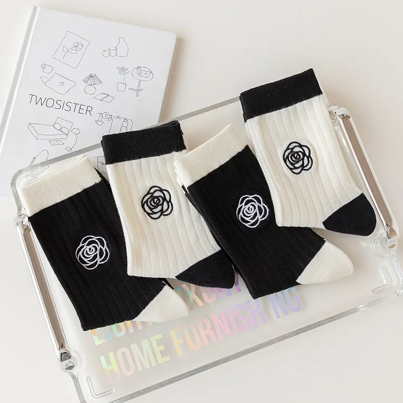 Japanese Embroidered Flowers Trendy Black Mid-tube Socks Korean Niche Retro All-match Sports Cotton Socks image 2