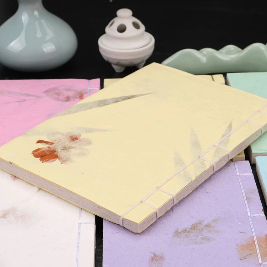 Quaderno per schizzi di calligrafia cinese Carta Xuan fatta a mano 48 pagine Quaderno tradizionale rilegato con filo per pittura con penna a pennello