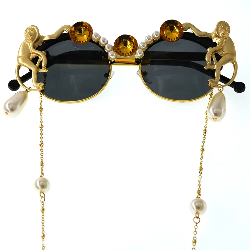 

2022 Lady Gold Monkey Baroque Sunglasses Brand Metal Retro Leopard Frame Beach Metal Chain Pearl Round Sun Glasses for Women