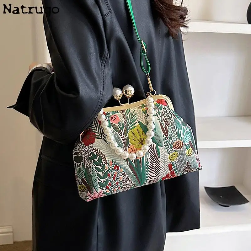 Elegant Lady Embroidery Bags Clip Purse And Handbag Flowers Dinner Clutch Hand Bag Ladies Pearl Chain Crossbody Shoulder Bag