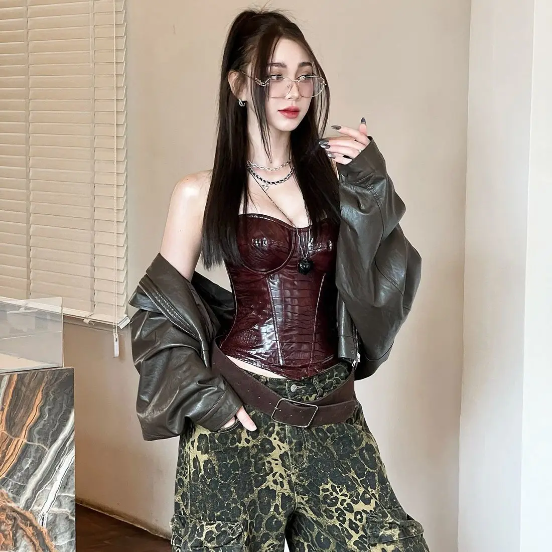 PU Leather Tank Tops Woman Sexy Chest Wrap Off Shoulder Backless Shape Waist Look Slimmer Hot Girls Street Fashion Vest