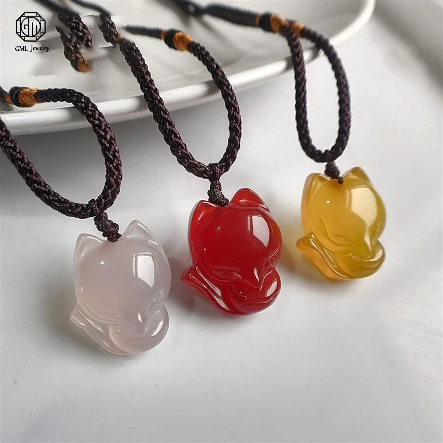 

Изысканный кулон-лиса из агата и халцедона с резьбой, натуральный камень, в форме животного, винтажный стиль, унисекс, ожерелье, нефритовое украшение, подарок