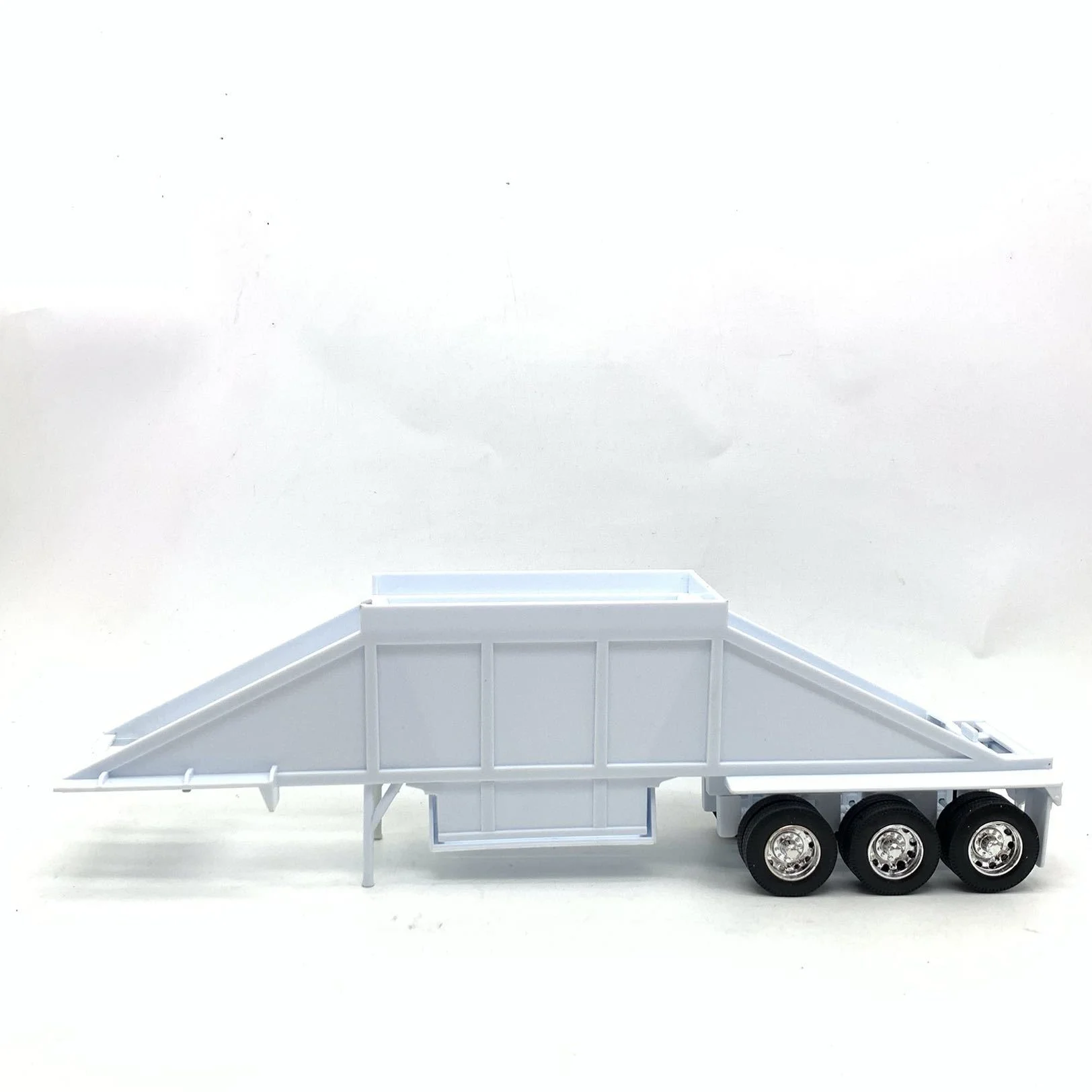 The New Special Die Casting Material 1/32 Truck Trailer Length 38cm Toys For Children