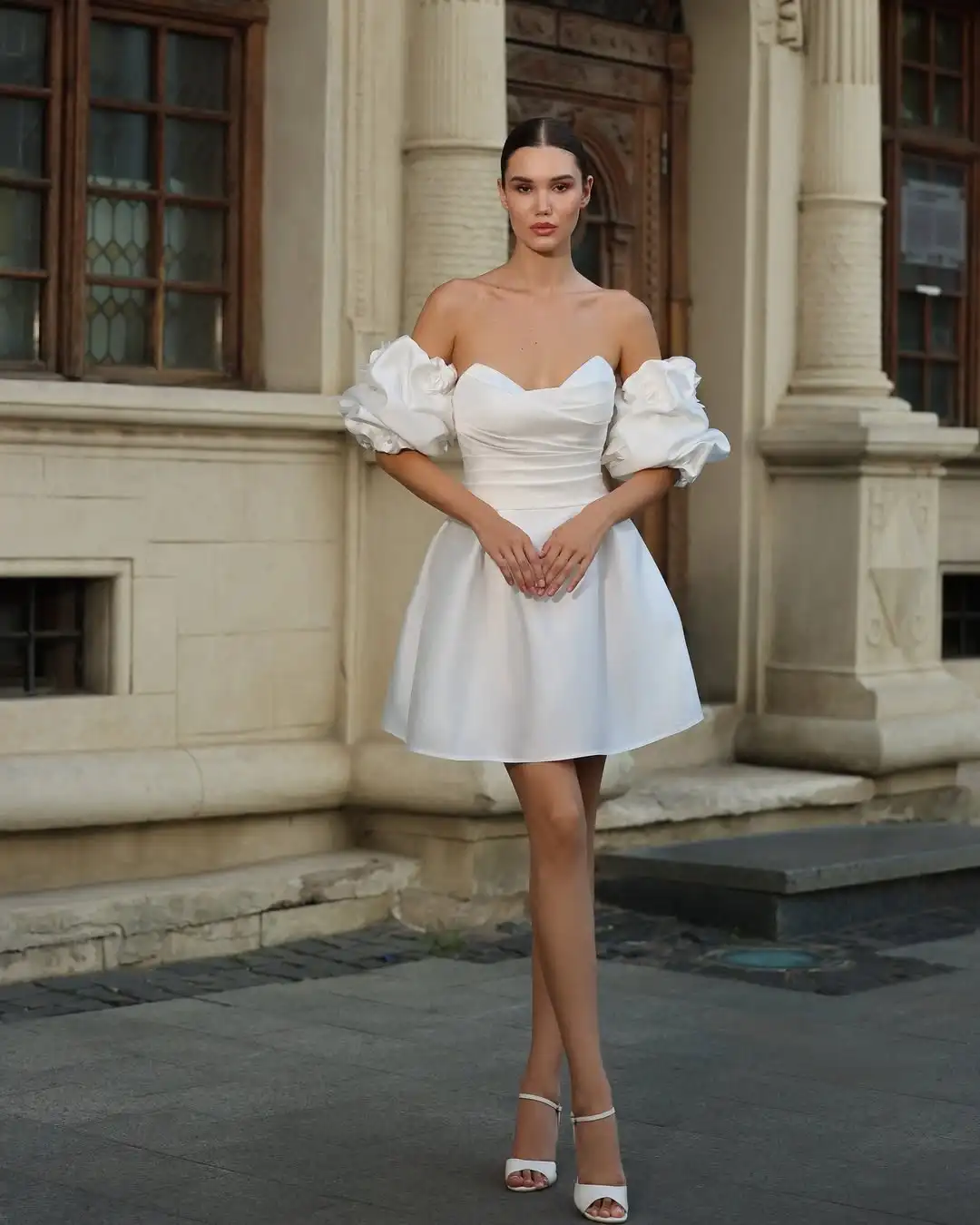 MD Modern Off Shoulder Short Wedding Dresses Detachable Puff Sleeves Satin Pleat Mini Bridal Gown Customized Robe De Mariée 2025