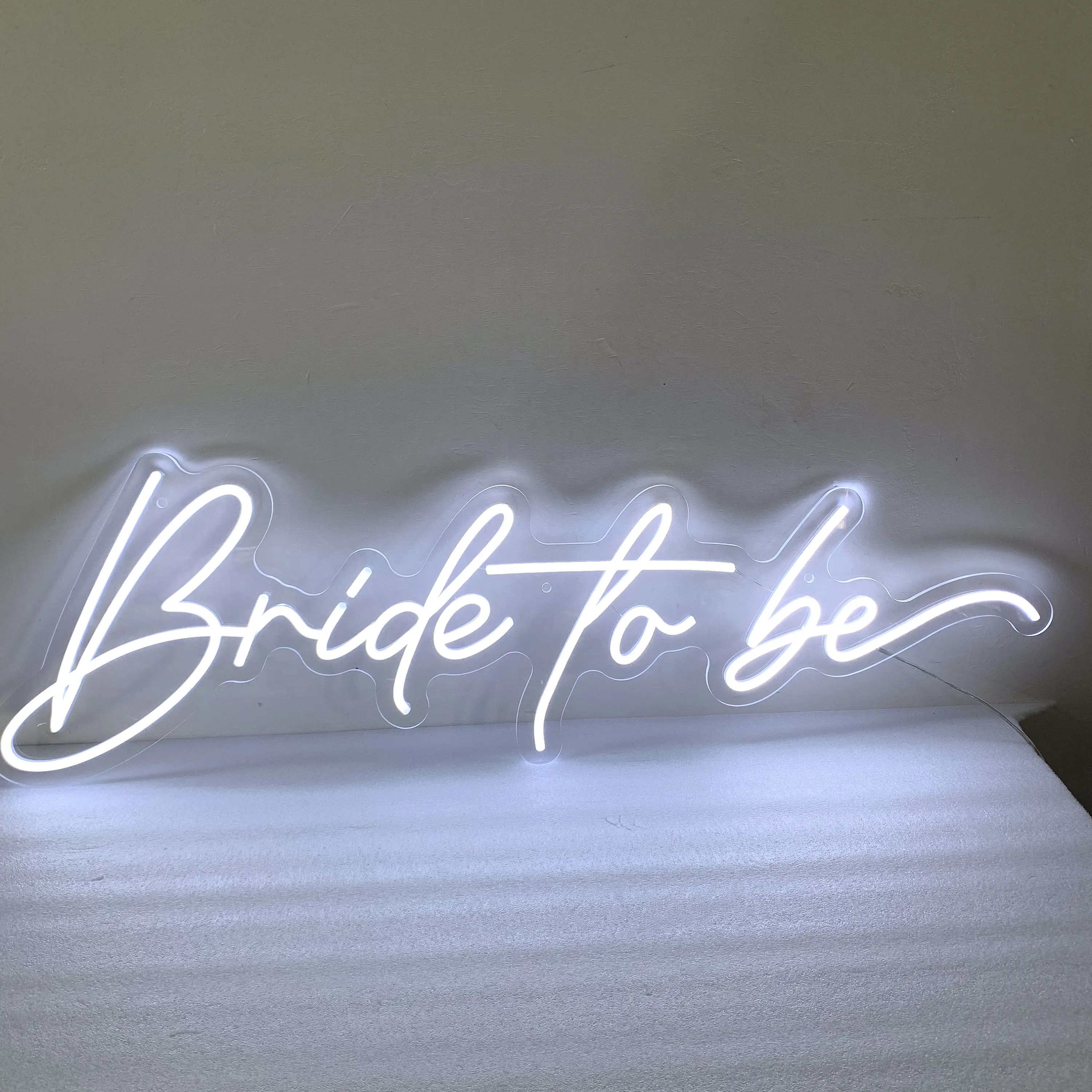 Bride to be Neon Sign Custom Home Decor for Wedding Gift Sign Personalized Gift For Bride Wedding Wall Art Sign Couple Neon