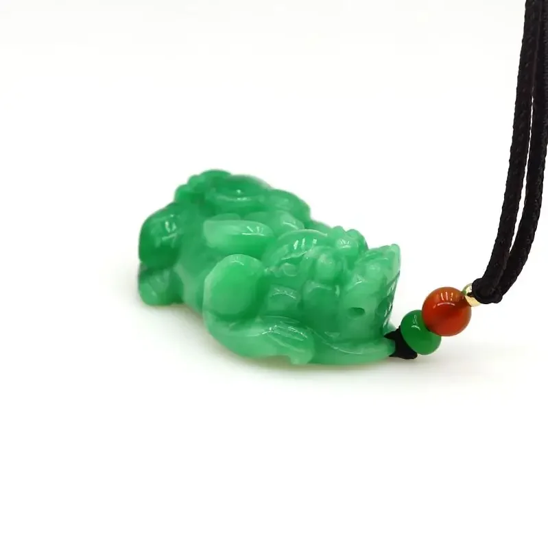 

Burmese Jade Pixiu Pendant Necklace Carved Luxury Accessories Amulet Charms Pendants Jewelry Natural Green Jadeite Vintage Man