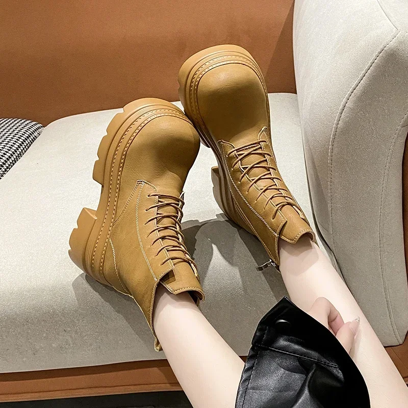 8.5 CM Ontwerpers Nieuwe Vrouwen Enkellaarsjes Lederen Dikke Zool Combat Booties Vrouwelijke Herfst Winter Lace Up Hoge Platform Schoenen vrouw