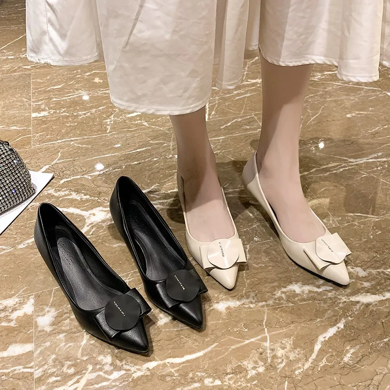 Vrouwen Lage Hak Schoenen Zacht Pu Lederen Ondiepe Puntige Neus Comfort Moeder Pumps Dikke Hakken Dames Werk Kleine Casual Leren Schoenen