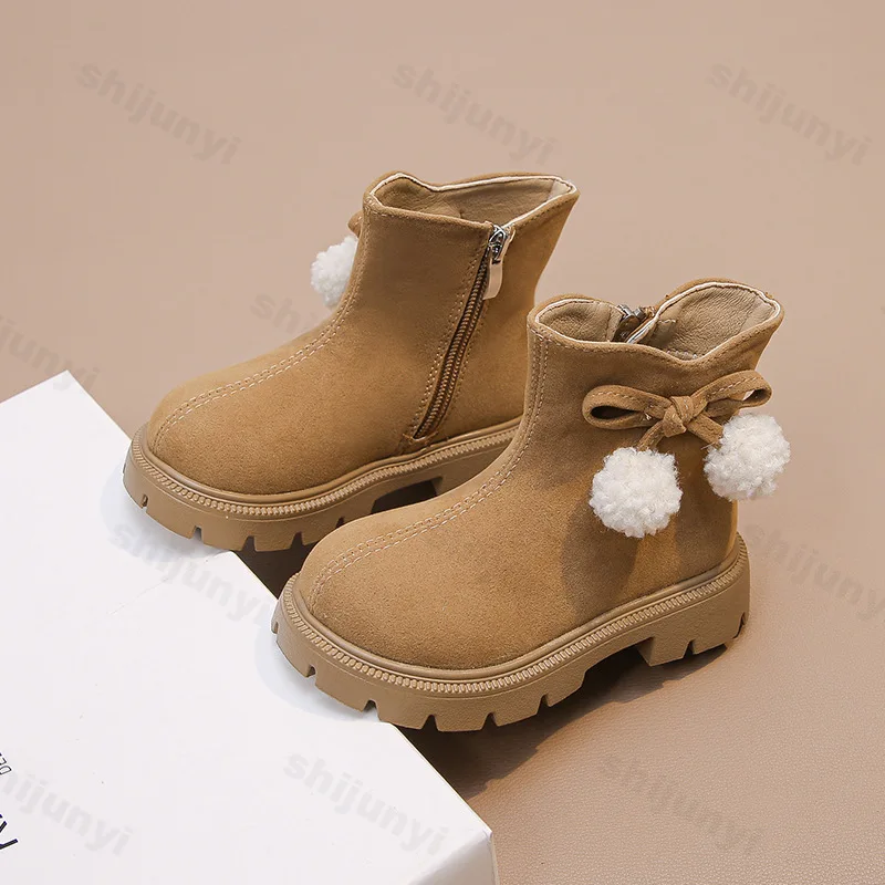 الفتيات الحلو القوس الدافئة شعر عالية أعلى أحذية بوت قصيرة 2025 الشتاء الأطفال الرجعية تنوعا Pluch مريحة عدم الانزلاق القطن الأحذية