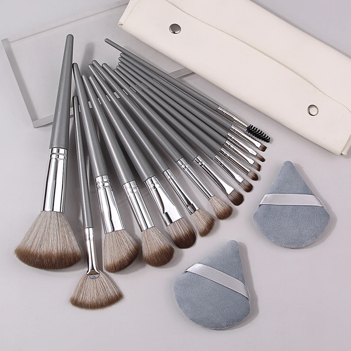 Soft Makeup Brushes Set with Triangle Powder Puff Portable Bag Foundation Blush Eyeshadow Blending Tools for Women Beginners