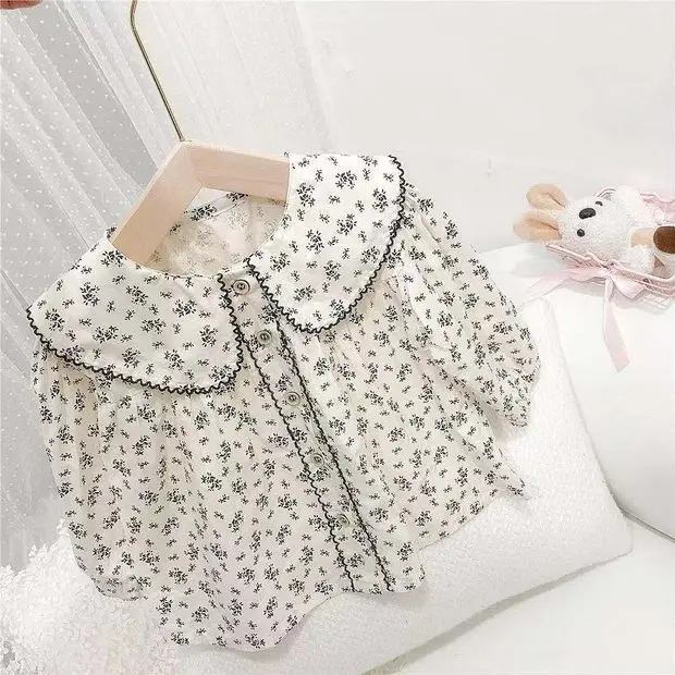 قمصان للفتيات الصغيرات بأكمام طويلة وياقة بيتر بان لطيفة لخريف 2024 بلوزات أطفال على الطراز الكوري الجديد