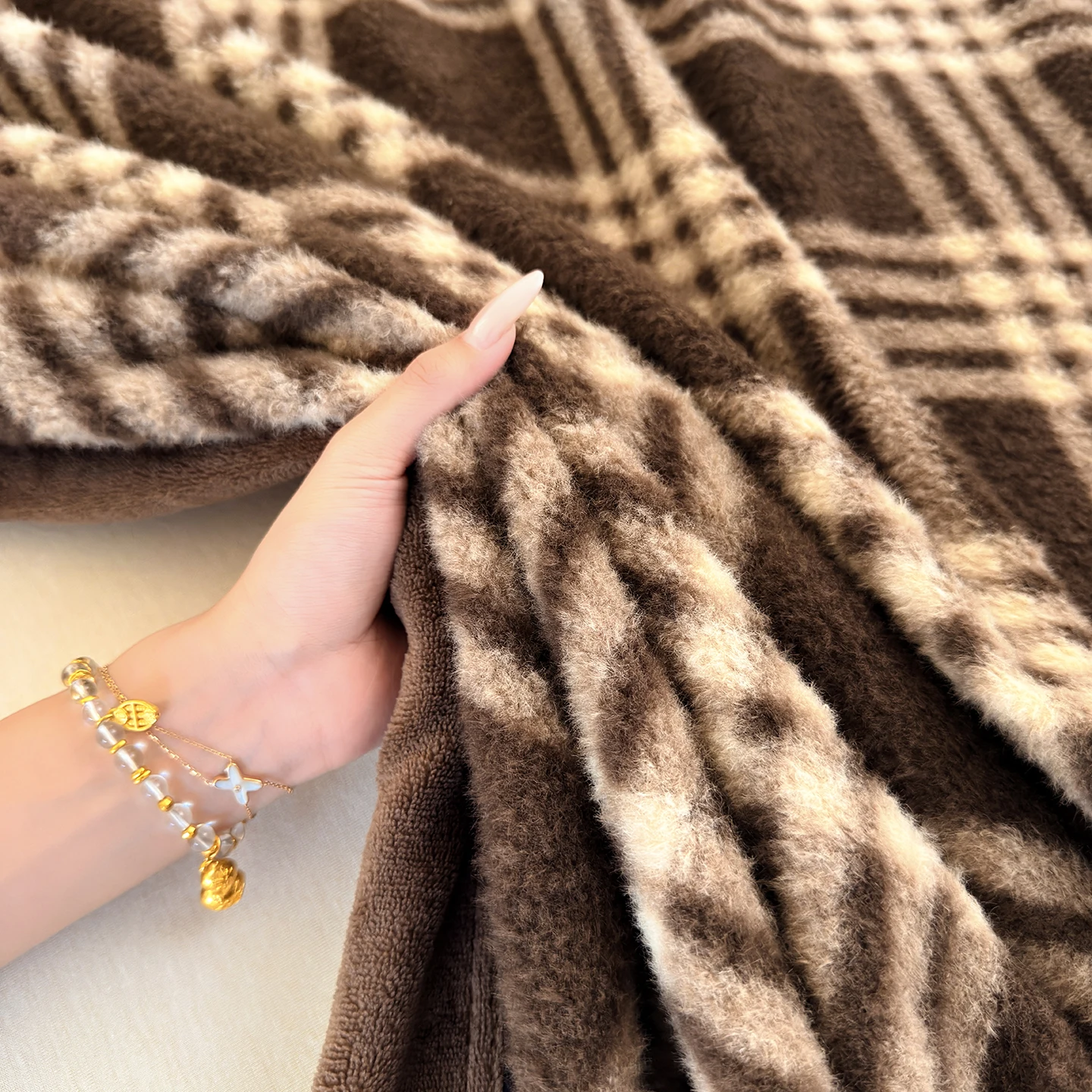 Faux Cashmere Double Layer Large Binding British Style Throw Blanket Soft Cozy Warm Plush Blanket for Bed Sofa Couch Home Decor