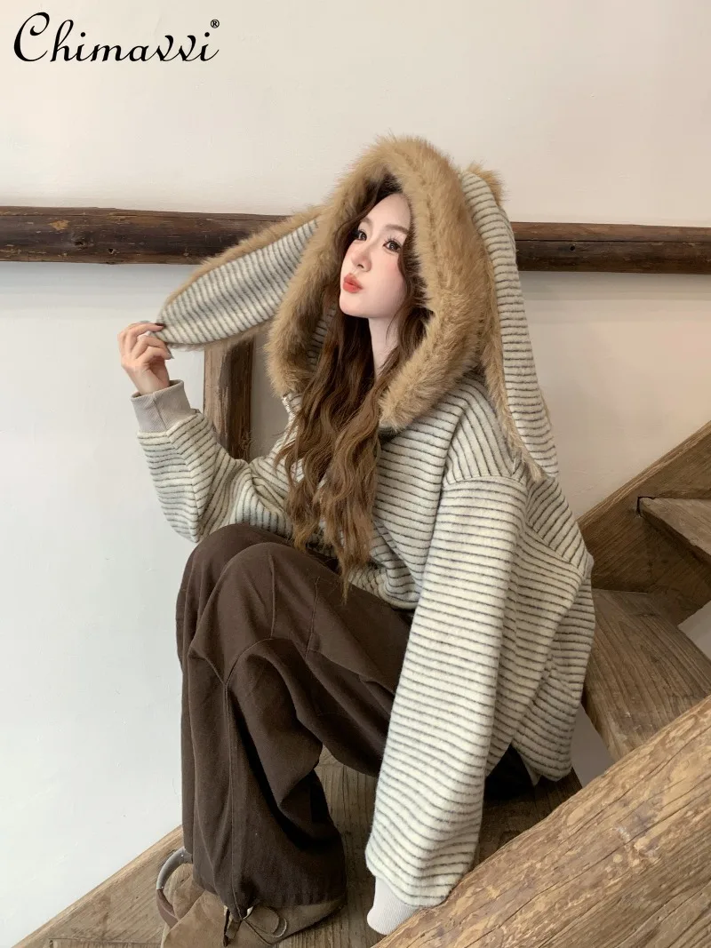 الخريف الشتاء كلية نمط مخطط لطيف الأرنب الأذن مبطن سترة البلوز المرأة مقنعين فضفاض الفراء طوق سميكة فروي معطف