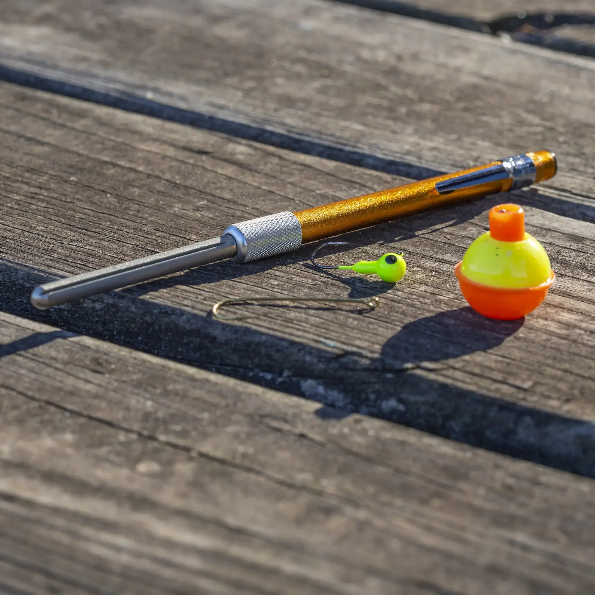 Penajam berlian DRET yang bisa ditarik-emas