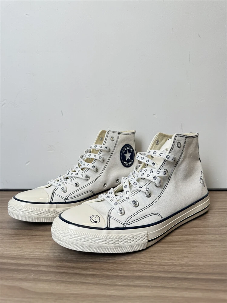 

2025 г., модные повседневные парусиновые туфли для маленьких мальчиков с ручной росписью и звездами