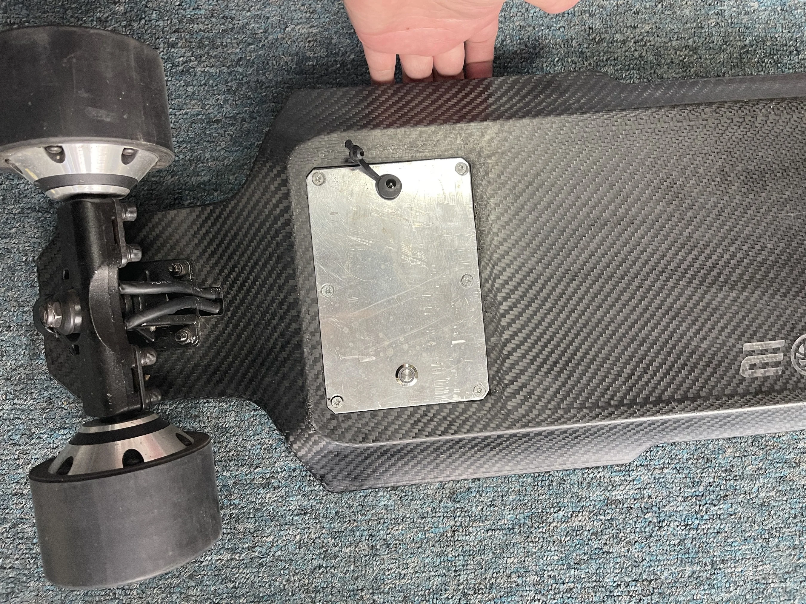 OEM Custom Carbon Fiber Skateboard Genuine 3K Carbon Fiber Electric Skateboard Parts