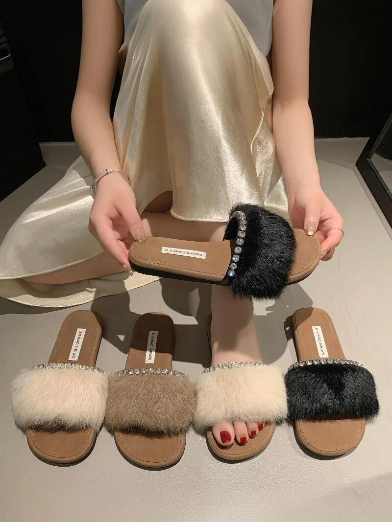 Pantofole Casual scarpe di pelliccia Slipers donna Slides String Bead Luxury Plush 2024 Flat Soft Rubber Fashion scarpe femminili pantofola da donna