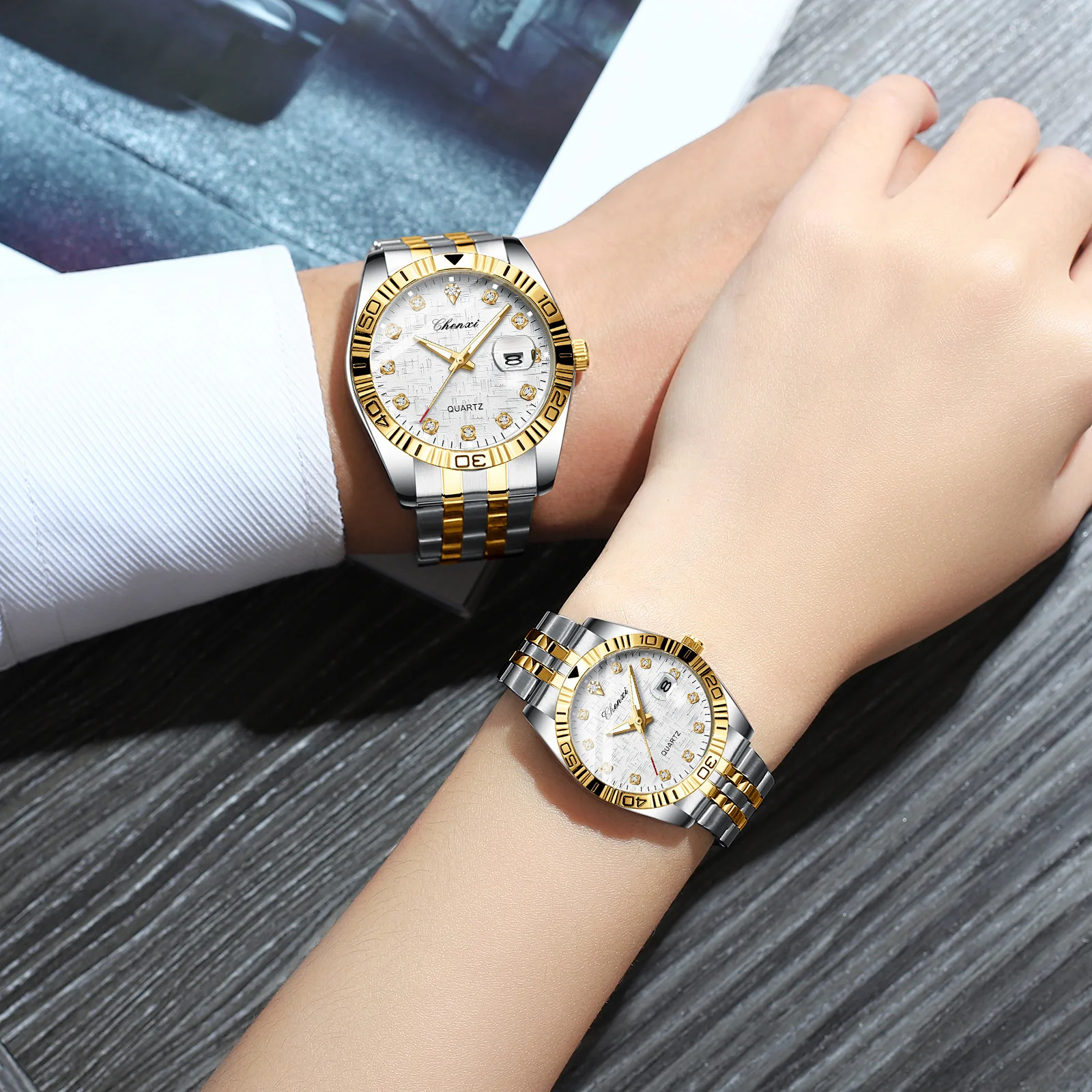 Couple Watch Calendar with Diamond Room Gold Steel Belt Fashion Business Light Luxury Quartz Watch