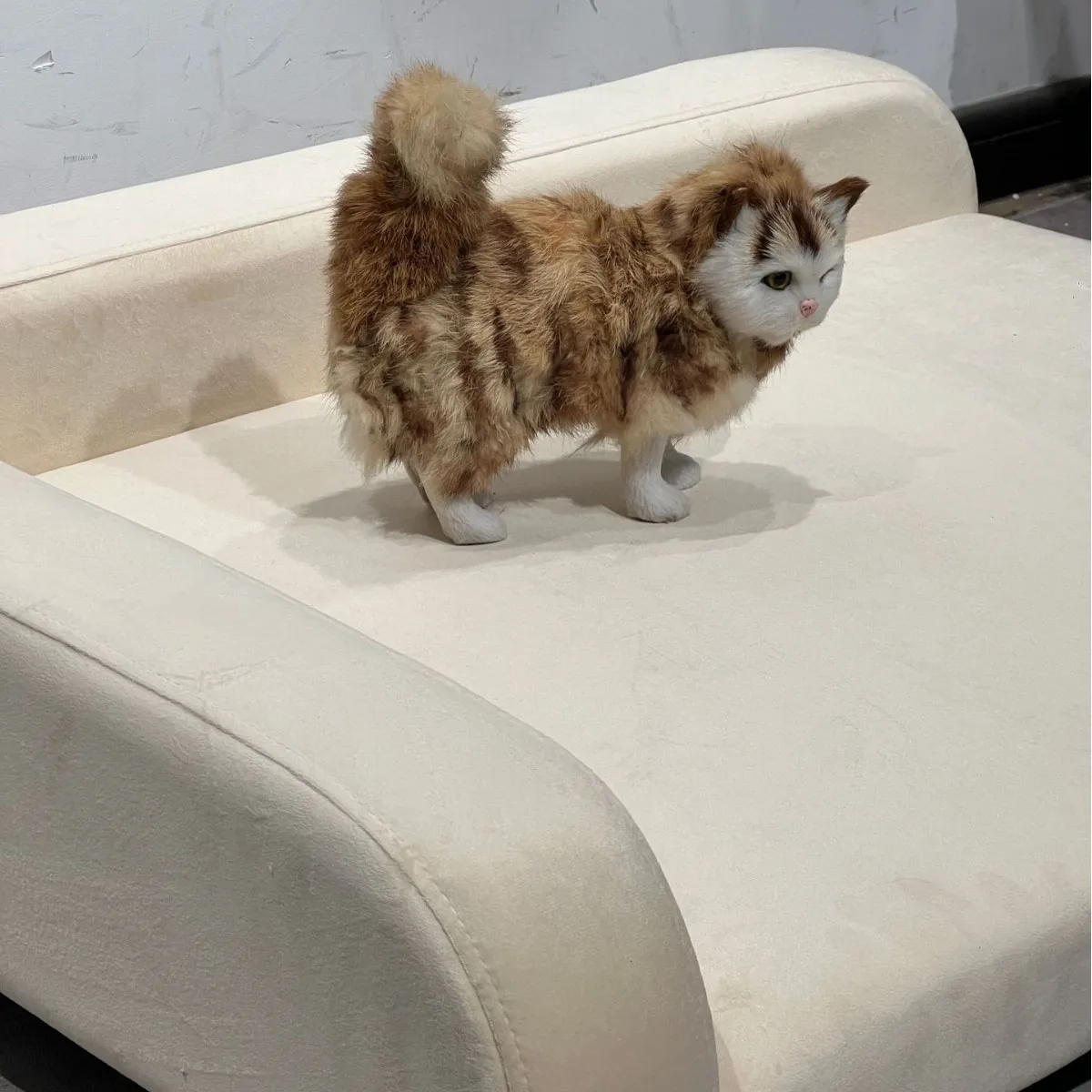 Four Seasons Sofa Flannel Exchangeable Pet Sofa Pet Bed Solid Wood Legs Sturdy Cat and Dog Sofa