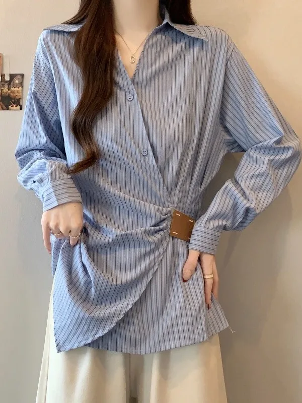 

Корейская женская блузка в синюю полоску с длинным рукавом, V-образным вырезом и завязками на талии, больших размеров, модный топ для весны 2026 года