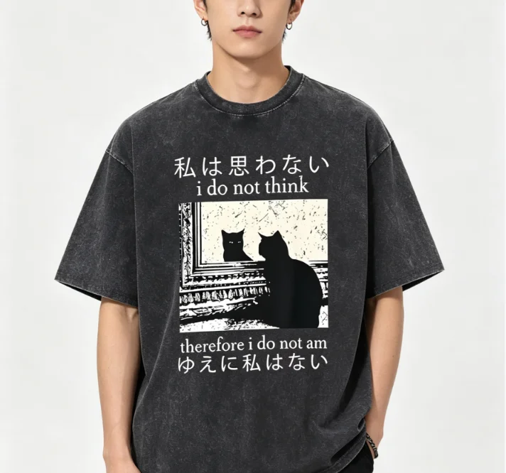 T-shirt humoristique avec motif de chat japonais, motif 'Je ne pense pas, donc je ne suis pas', à manches courtes, style Y2K Streetwear, haut décontracté pour hommes et femmes