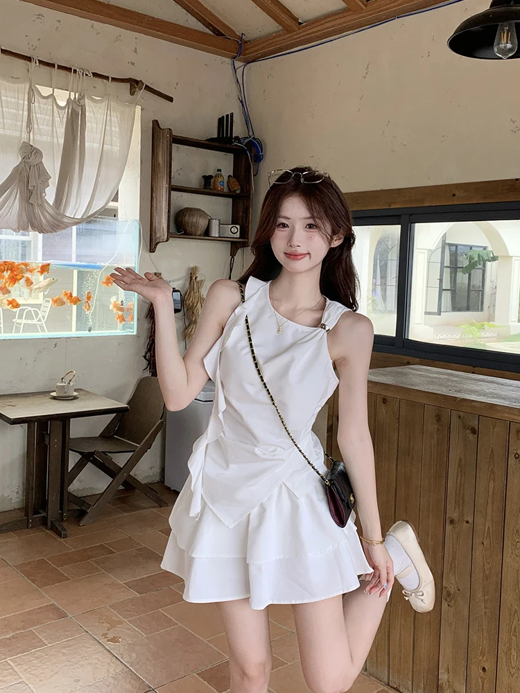 

Summer 2025 Women's Fashion Set Soft Design Sense Asymmetrical Vest Top Versatile Skirt French Style round Neck Two-Piec...