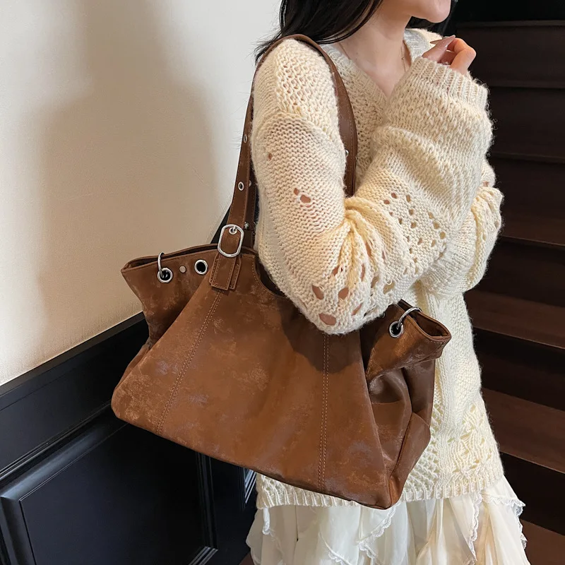 

2025 New Women's Vintage Crossbody Bag, Spacious Tote, PU Leather Adjustable Strap with Inner Pocket for Work & Travel​