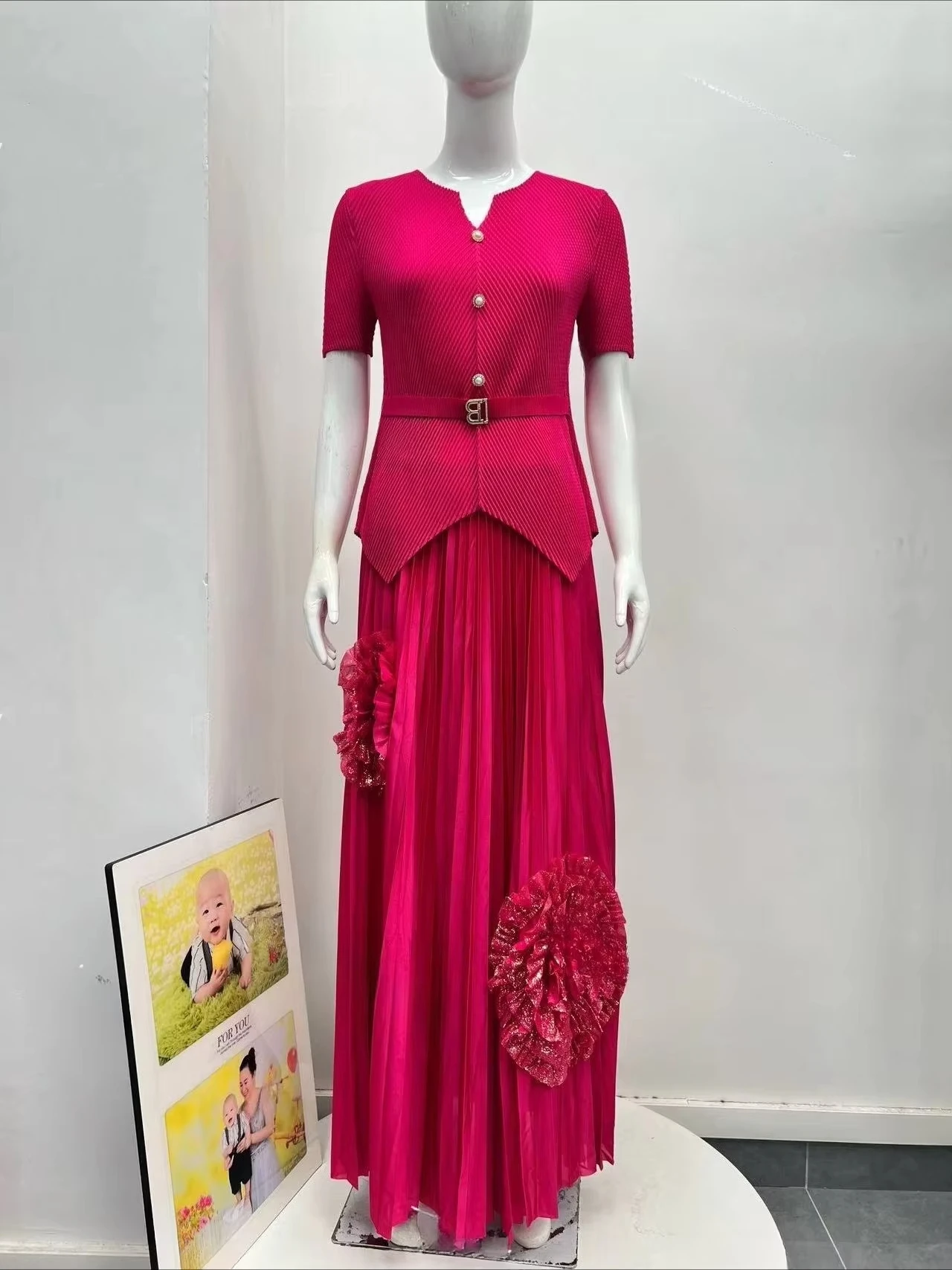 Miyake Wholesale 2025 Autumn New Heavy Industry Set Disc Flower Bronzing Hand Crank Flower Loose Fashion Women's Two-piece Set