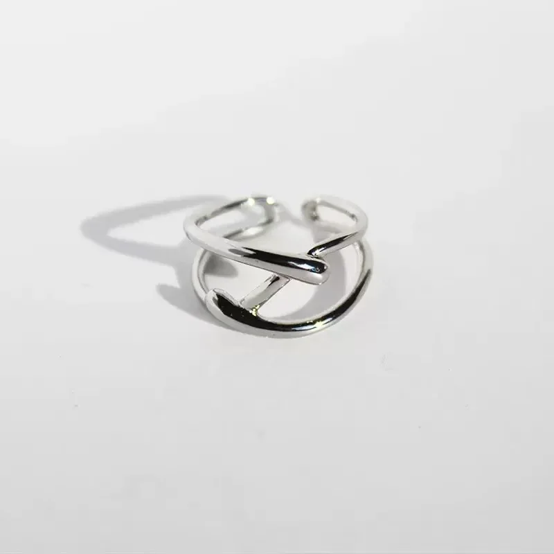 

European and American minimalist fashion with intersecting geometric lines, creating a sense of open mouth ring design. Ins cool