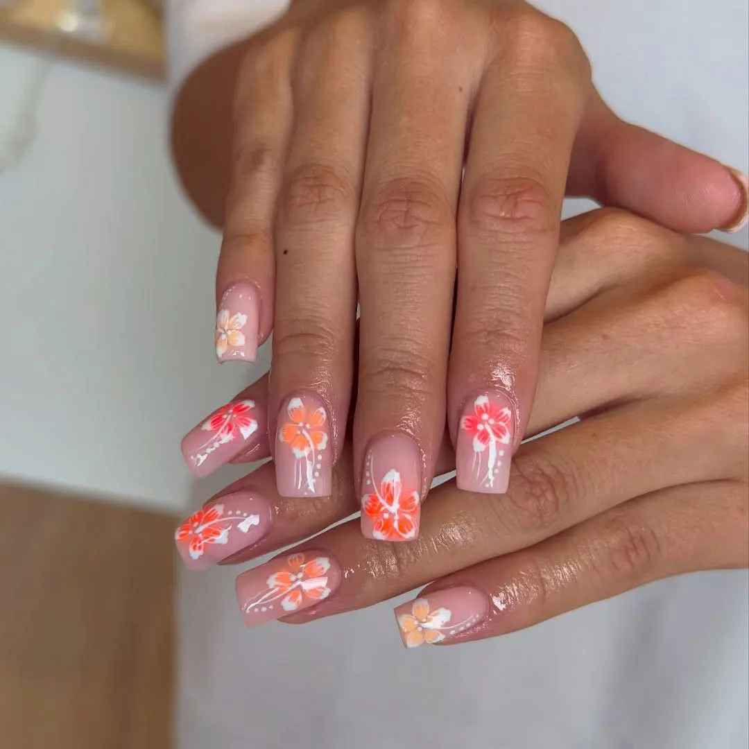 Pink French Style False Nails White Flower Printed Short Square Head Press on Nails Simple Wearable Artificial Nails Art 24Pcs