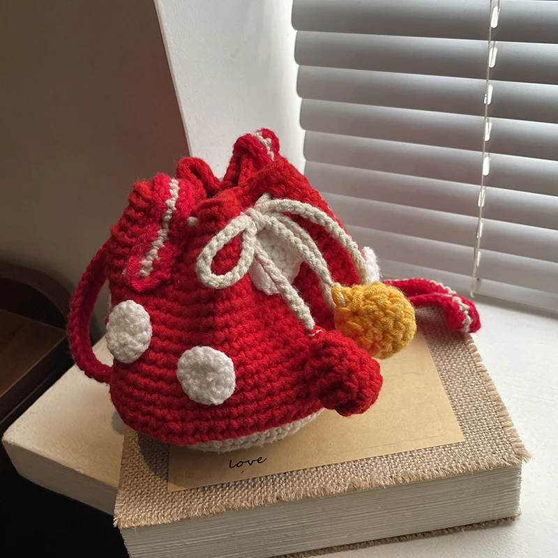 

Тканевые лоскутные сумки через плечо в форме гриба, новые зимние изысканные женские сумки на распродаже, модные брендовые милые сумки на плечо 2025 года