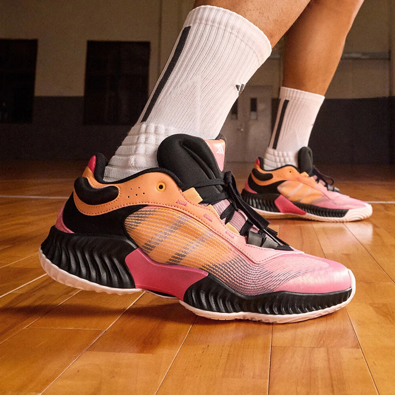 

Adidas Official New Men's Wear-Resistant Low Top Sport Basketball Shoes JH5840