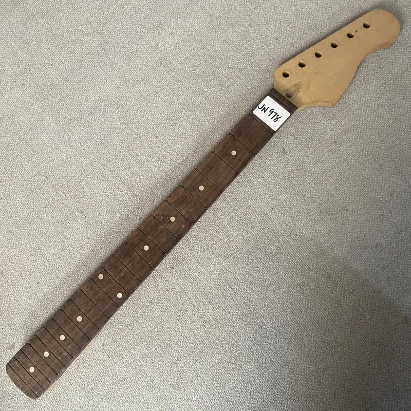 

jN978 6 String ST Electric Guitar Neck 22 Frets 648MM Scales Length Right Hand No Frets DIY And Replace Parts