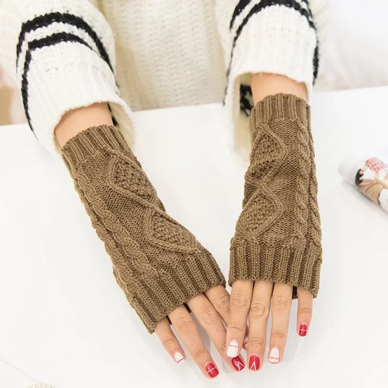 Stylish Women Gloves Winter Hand Warmer Gloves Women Arm Crochet Knitting Hollow Heart Mitten Warm Fingerless Work Gloves