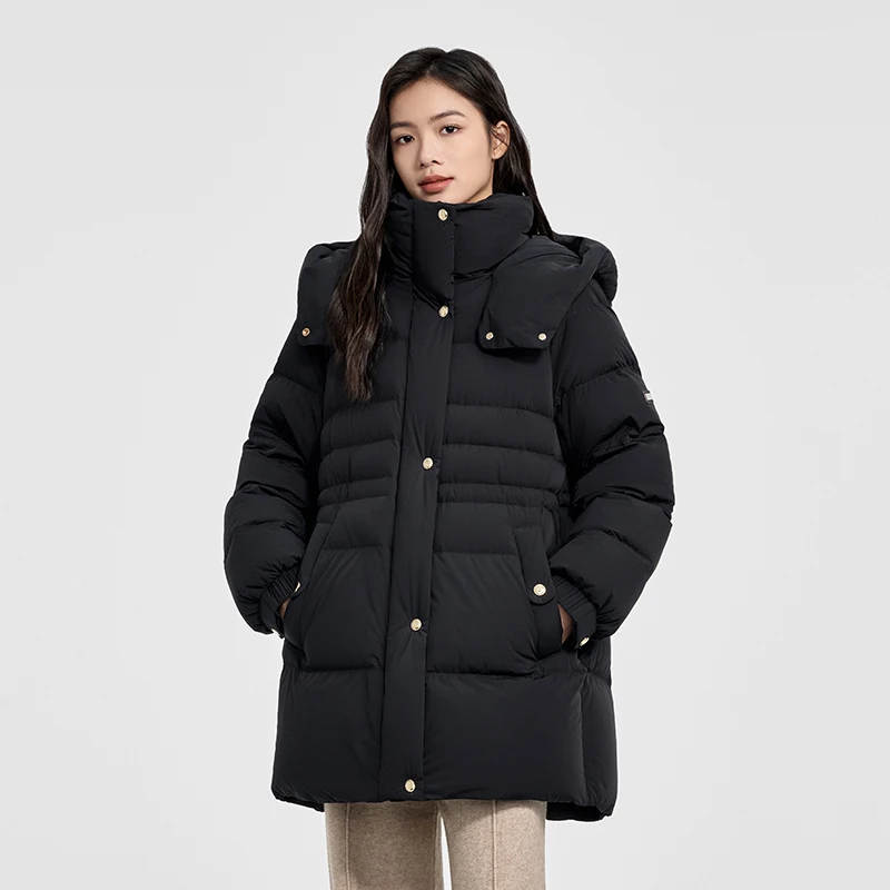 

Короткий пуховик Chericom с капюшоном, наполнителем из гусиного пуха, однотонной двусторонней планкой на молнии, ветрозащитными манжетами и наклонными карманами Y309736Y