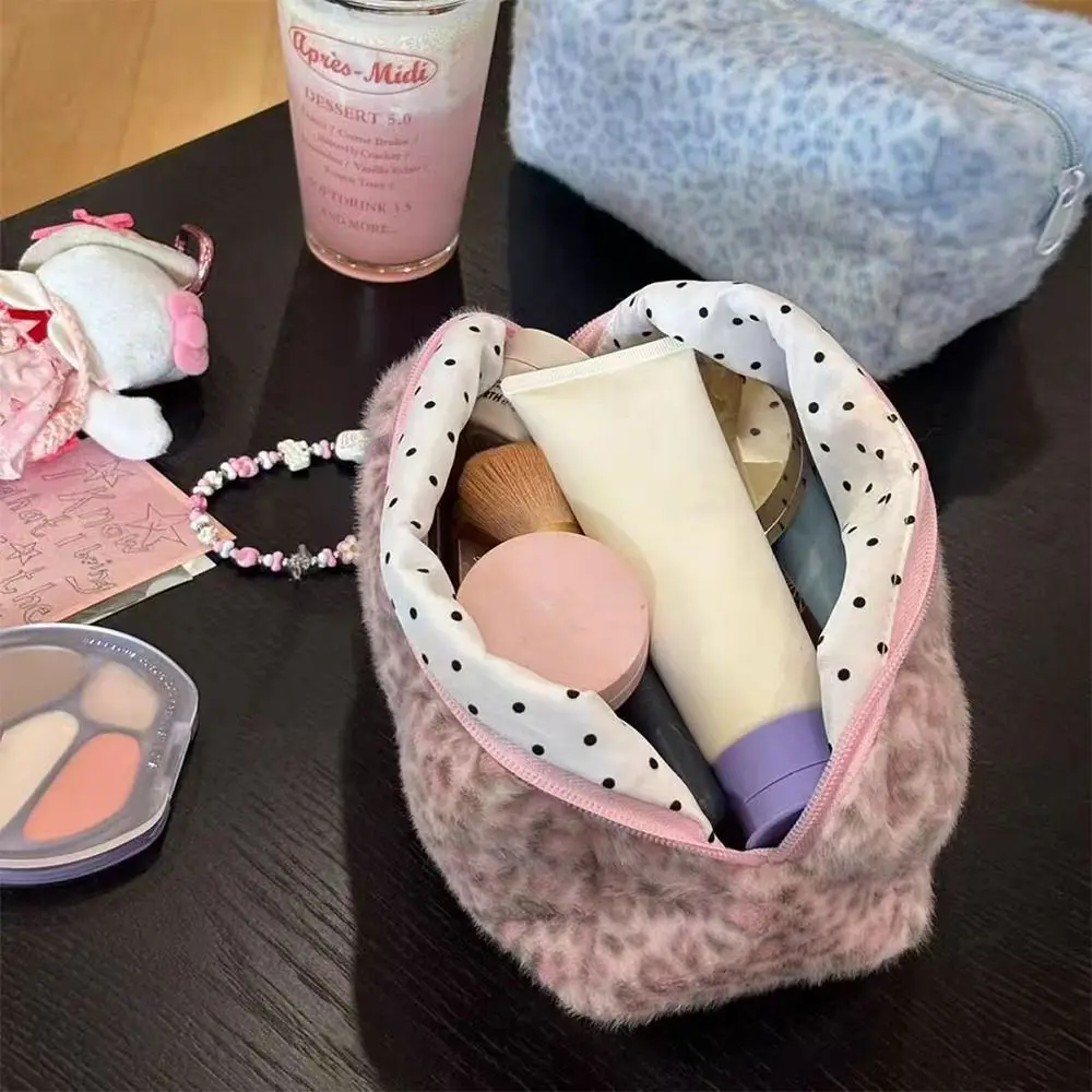 High Quality Fuzzy Makeup Bag Large Capacity Leopard Print Toiletry Organizer Portable Cosmetic Bag Travel