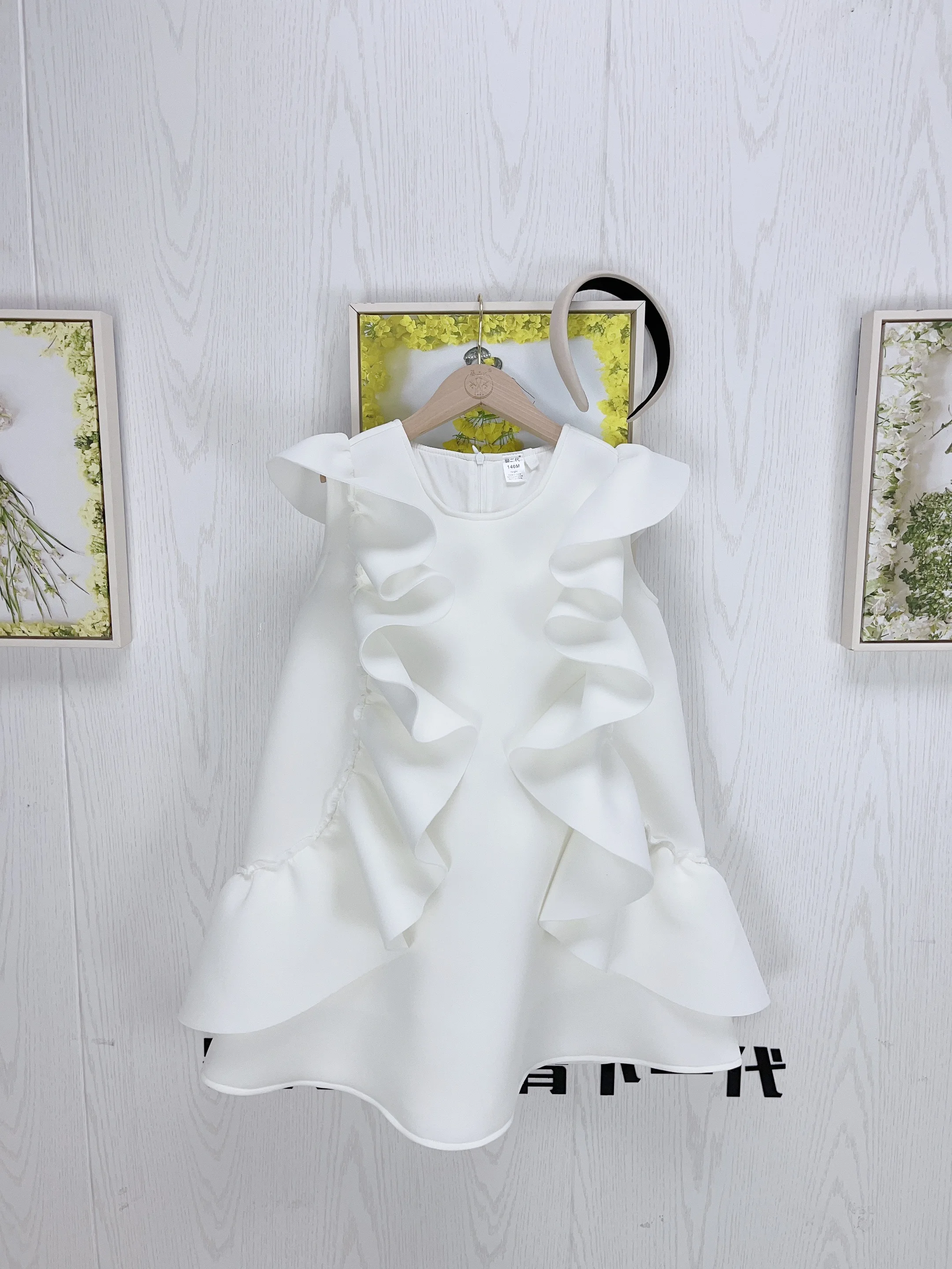 Ragazza estate nuovo vestito senza maniche Ruffles Princess Wedding Luxury Kids Fashion Clothes Baby Brithday Show Vestidos Outfit Wz1326